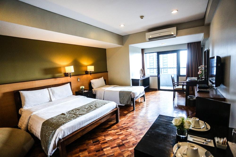 โรงแรมมาลายัน พลาซ่า Pasig City ภายนอก รูปภาพ