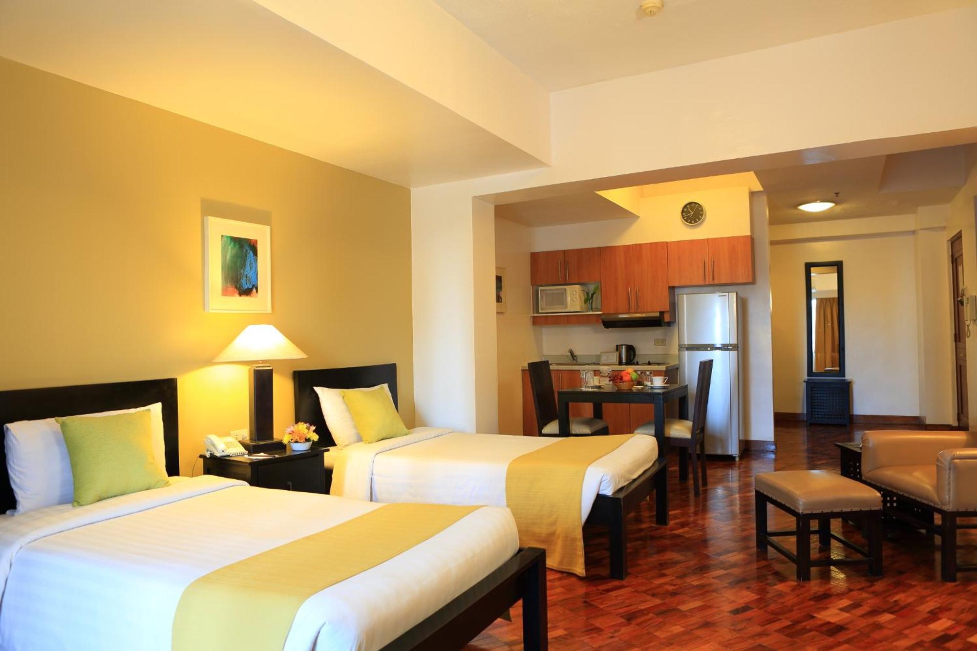 โรงแรมมาลายัน พลาซ่า Pasig City ภายนอก รูปภาพ